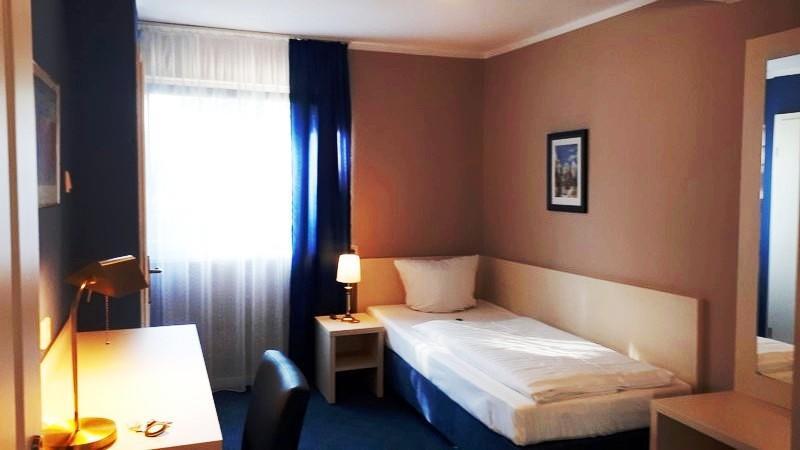 Hotel Pelikan Kitzingen Ngoại thất bức ảnh